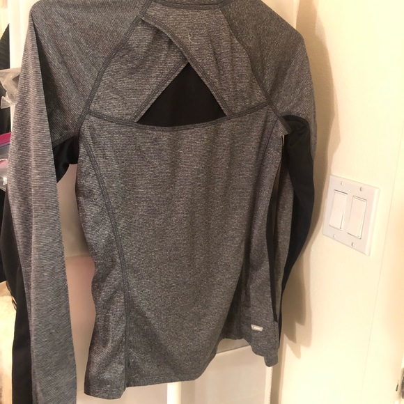 Black and gray activewear zip up - Picture 2 of 2